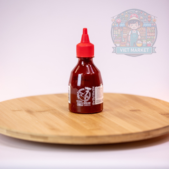UNI-EAGLE SRIRACHA Super pikantná čili omáčka 210ml