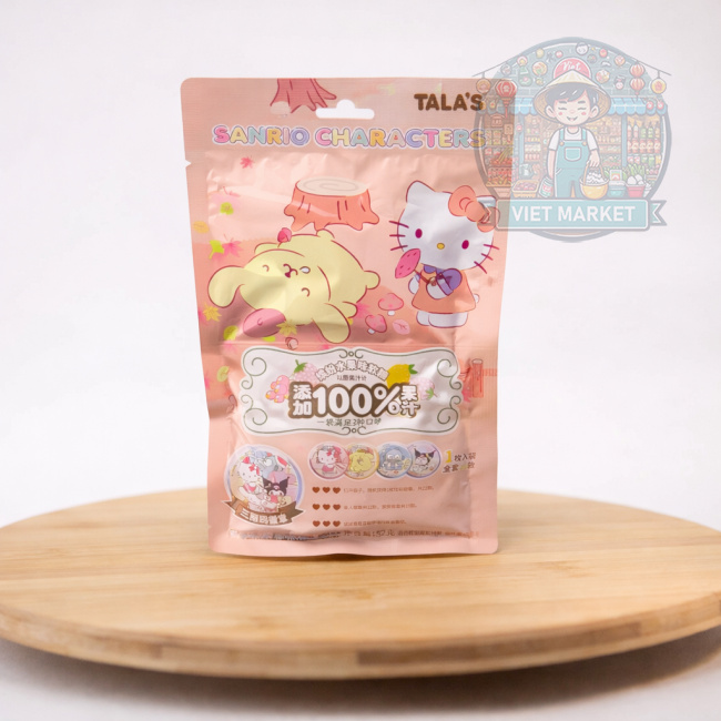 TALA´S SANRIO Gumené cukríky s príchuťou jahoda, citrón a čierna ríbezľa s odznakom 52g