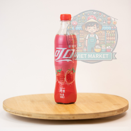 COCA COLA Nealkoholický sýtený nápoj  s príchuťou jahody 500ml